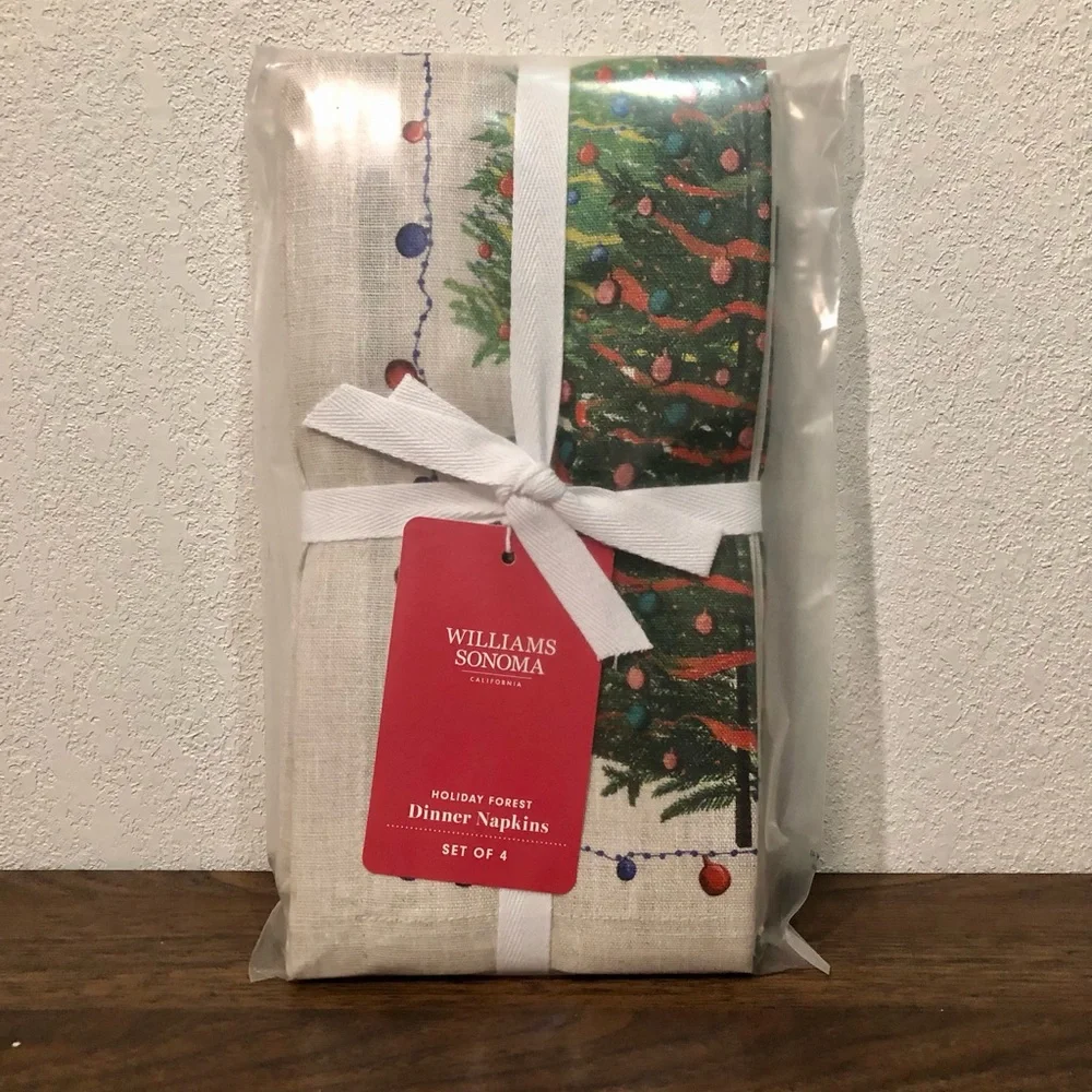 Williams Sonoma Holiday Forest Napkins Set of 4